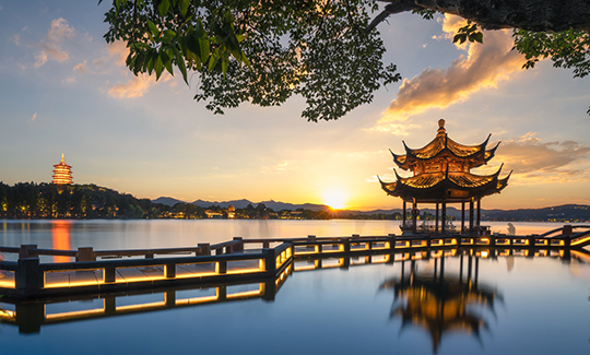 樂享江南-國潮趣玩華東三市（上蘇杭）+留園 江南雙水鄉-烏鎮西柵+南潯 4日游