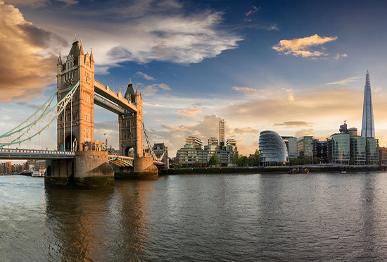 【跟著電影去旅行 一價全含純玩無自費 英國+威爾士+愛爾蘭 12 日